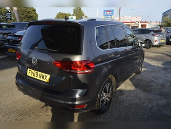 Used Volkswagen Touran 2019 for sale - 79357792: Photo