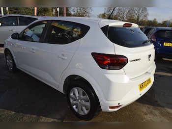 Used Dacia Sandero 2022 for sale - 76565544: Photo