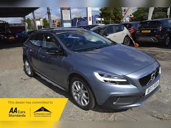 Used Volvo V40 2017 for sale - 79673062: Photo