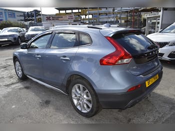 Used Volvo V40 2017 for sale - 79673062: Photo