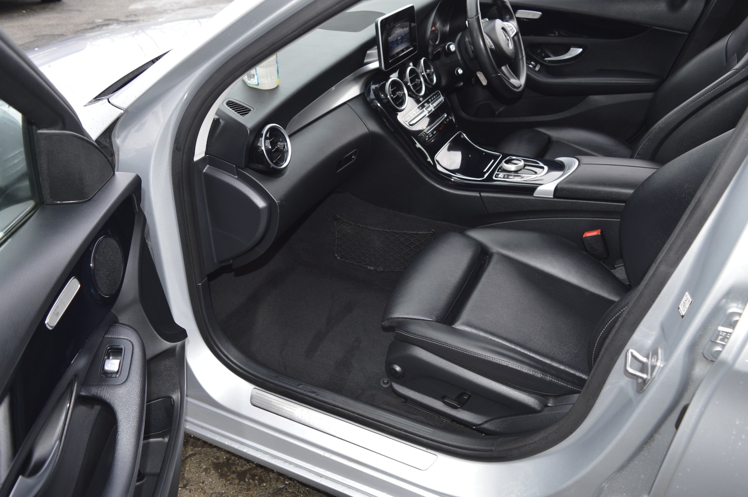 Used Mercedes-Benz C Class 2018 for sale - 77556060: Photo 11