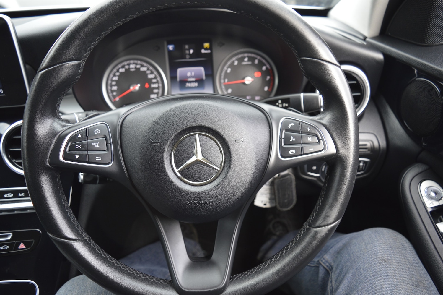 Used Mercedes-Benz C Class 2018 for sale - 77556060: Photo 17