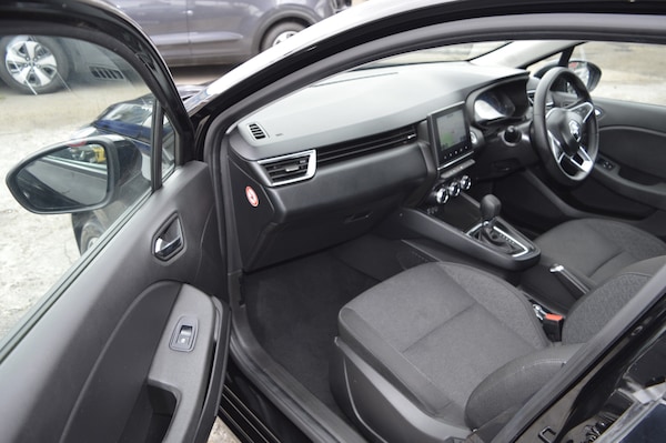 Used Renault Clio 2023 for sale - 75193287: Photo 11