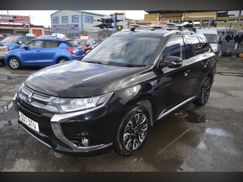 Used Mitsubishi Outlander 2017 for sale - 76862059: Photo 3
