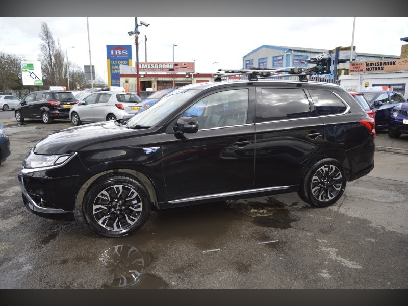 Used Mitsubishi Outlander 2017 for sale - 76862059: Photo 5