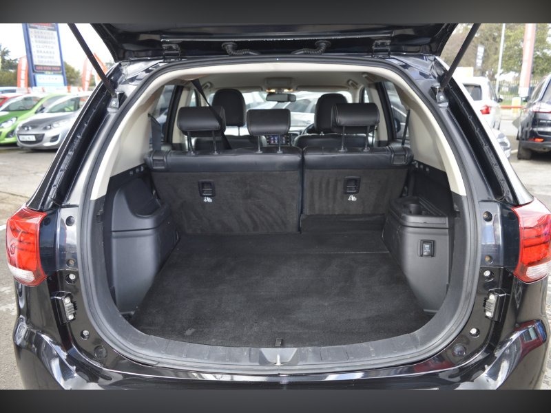 Used Mitsubishi Outlander 2017 for sale - 76862059: Photo 9