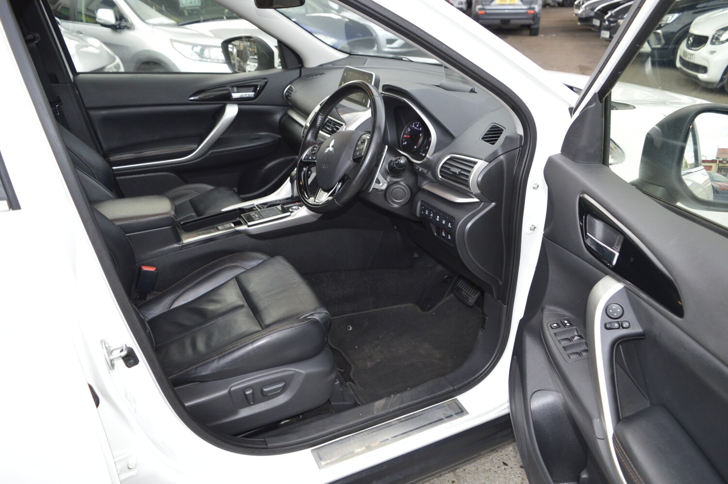 Used Mitsubishi Eclipse Cross 2018 for sale - 76218710: Photo 15