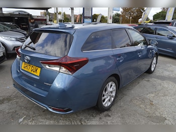 Used Toyota Auris 2017 for sale - 76224037: Photo 2
