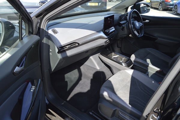 Used Volkswagen ID.4 2021 for sale - 75537476: Photo 11