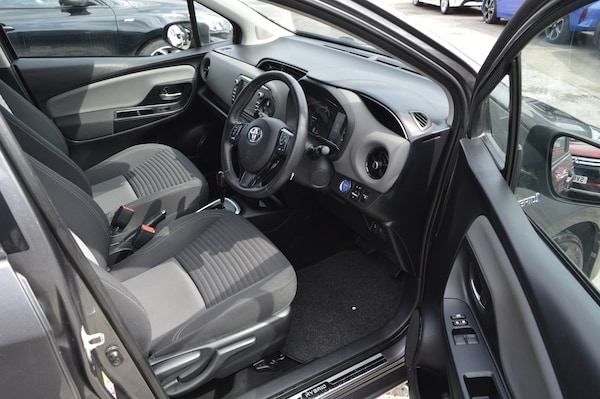 Used Toyota Yaris 2018 for sale - 75663027: Photo 14