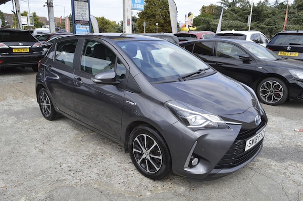 Used Toyota Yaris 2018 for sale - 75663027: Photo 1