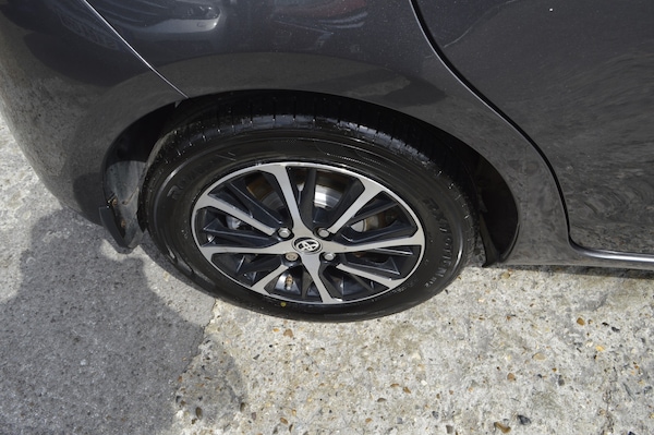 Used Toyota Yaris 2018 for sale - 75663027: Photo 24