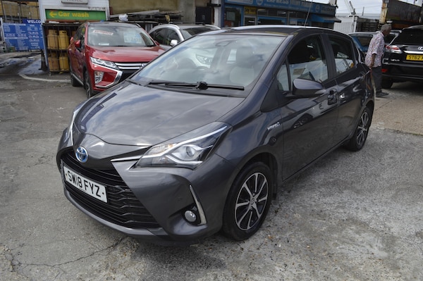 Used Toyota Yaris 2018 for sale - 75663027: Photo 3