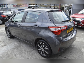 Used Toyota Yaris 2018 for sale - 75663027: Photo