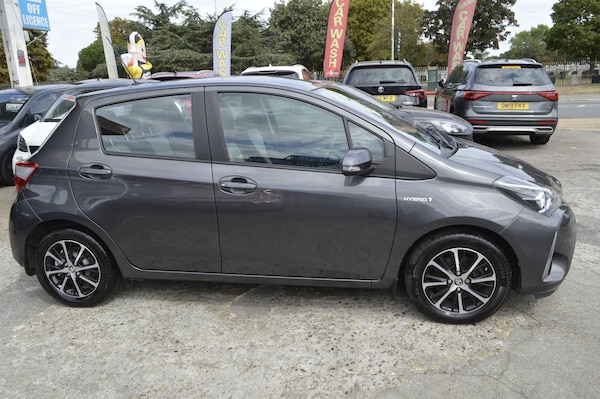 Used Toyota Yaris 2018 for sale - 75663027: Photo 6