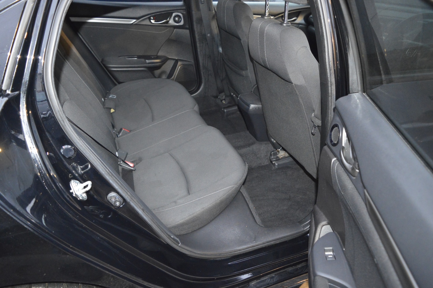 Used Honda Civic 2018 for sale - 76749822: Photo 12