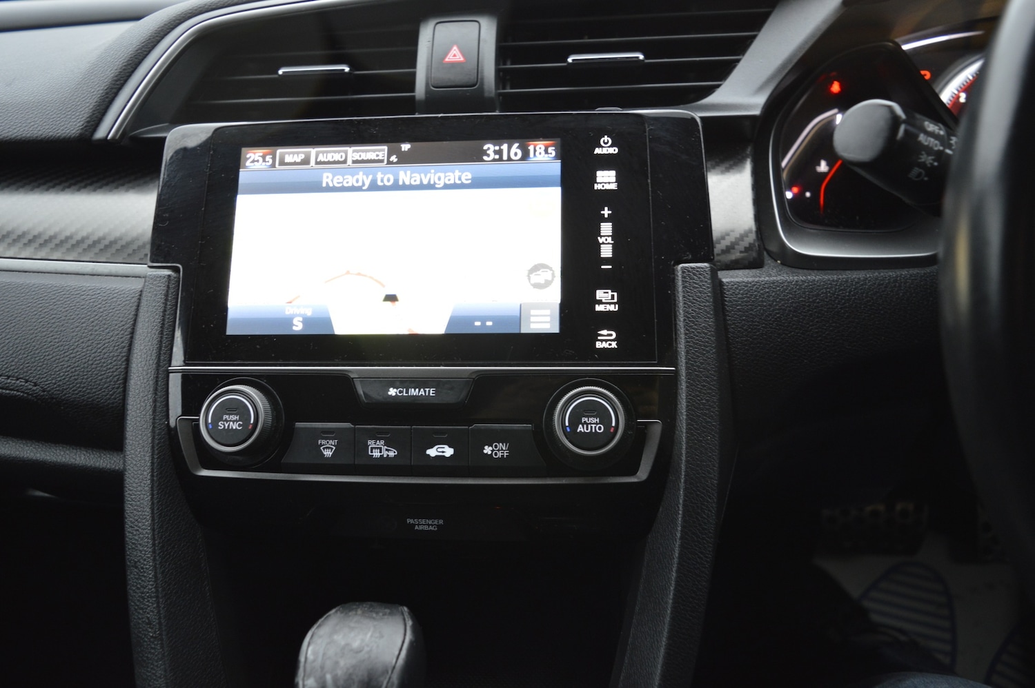 Used Honda Civic 2018 for sale - 76749822: Photo 18