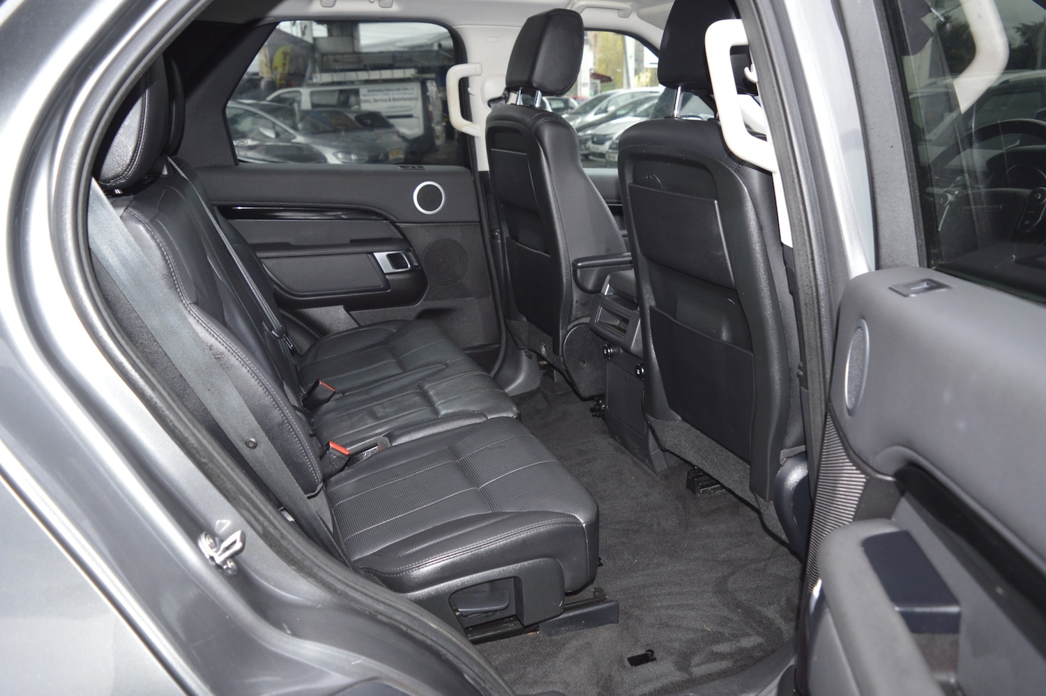 Used Land Rover Discovery 2018 for sale - 76736801: Photo 14