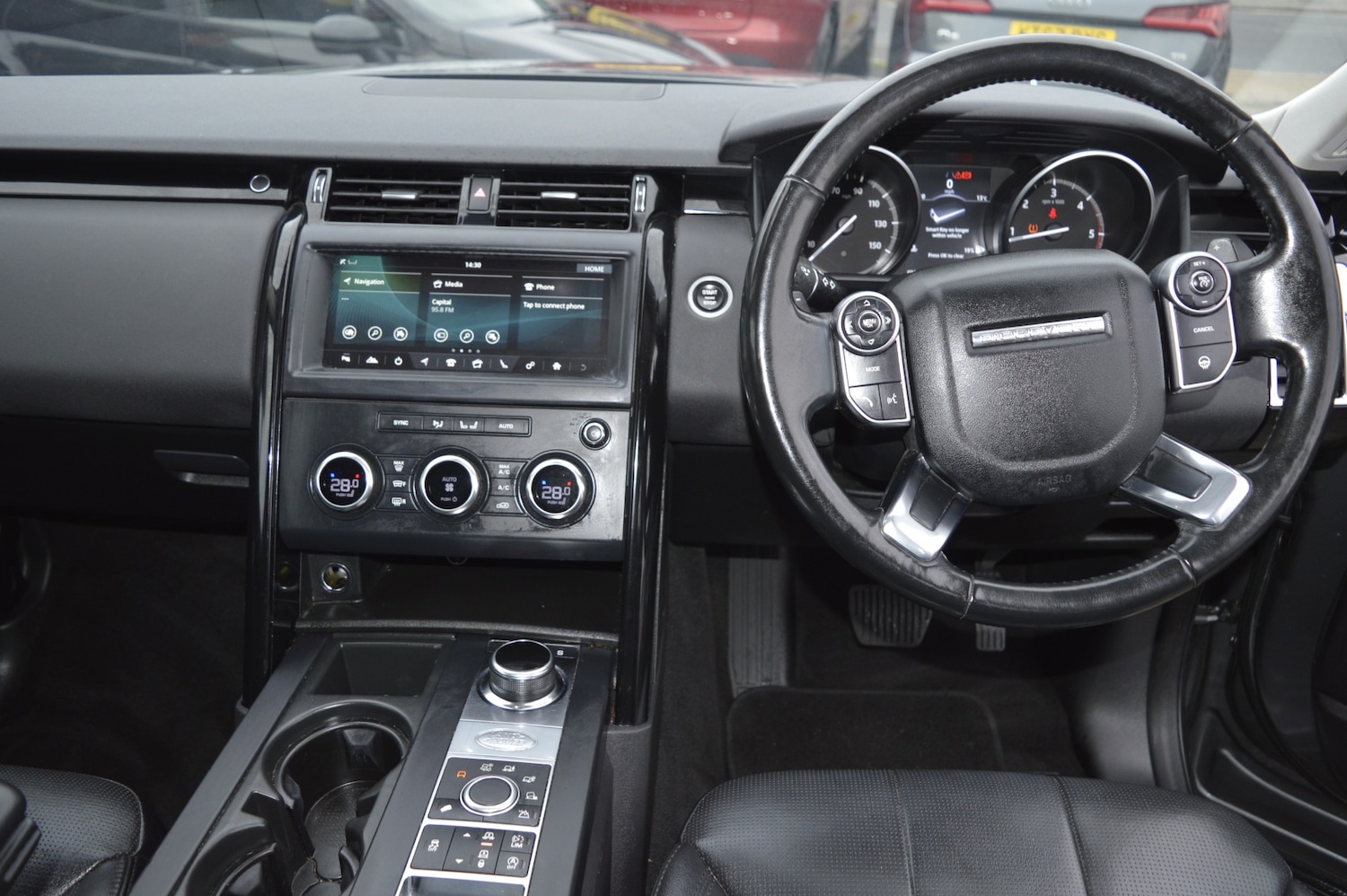 Used Land Rover Discovery 2018 for sale - 76736801: Photo 15