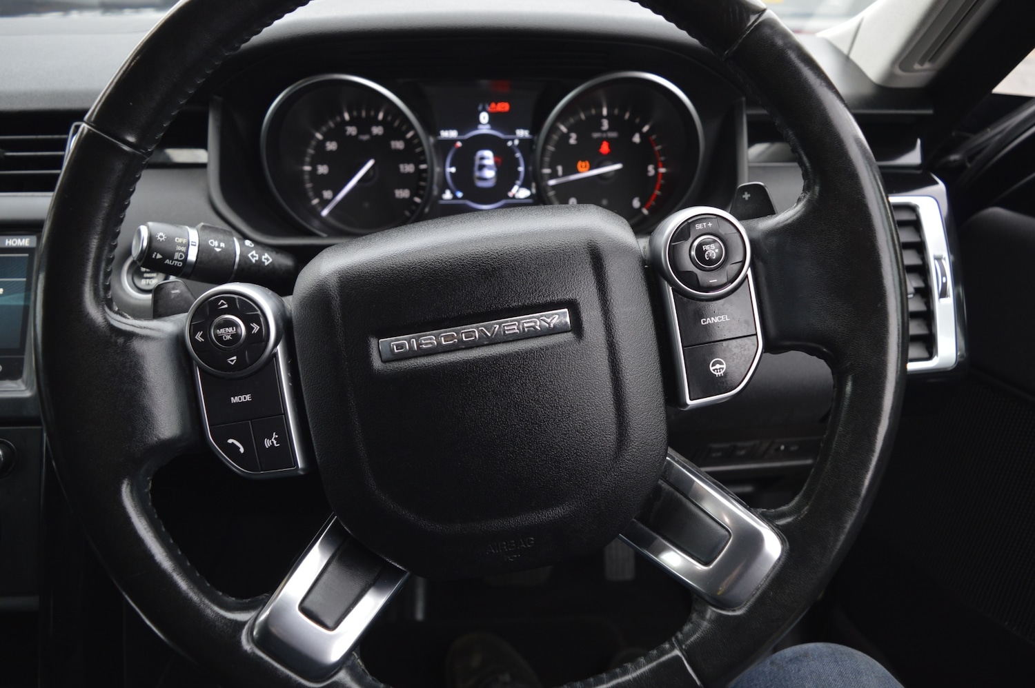 Used Land Rover Discovery 2018 for sale - 76736801: Photo 18