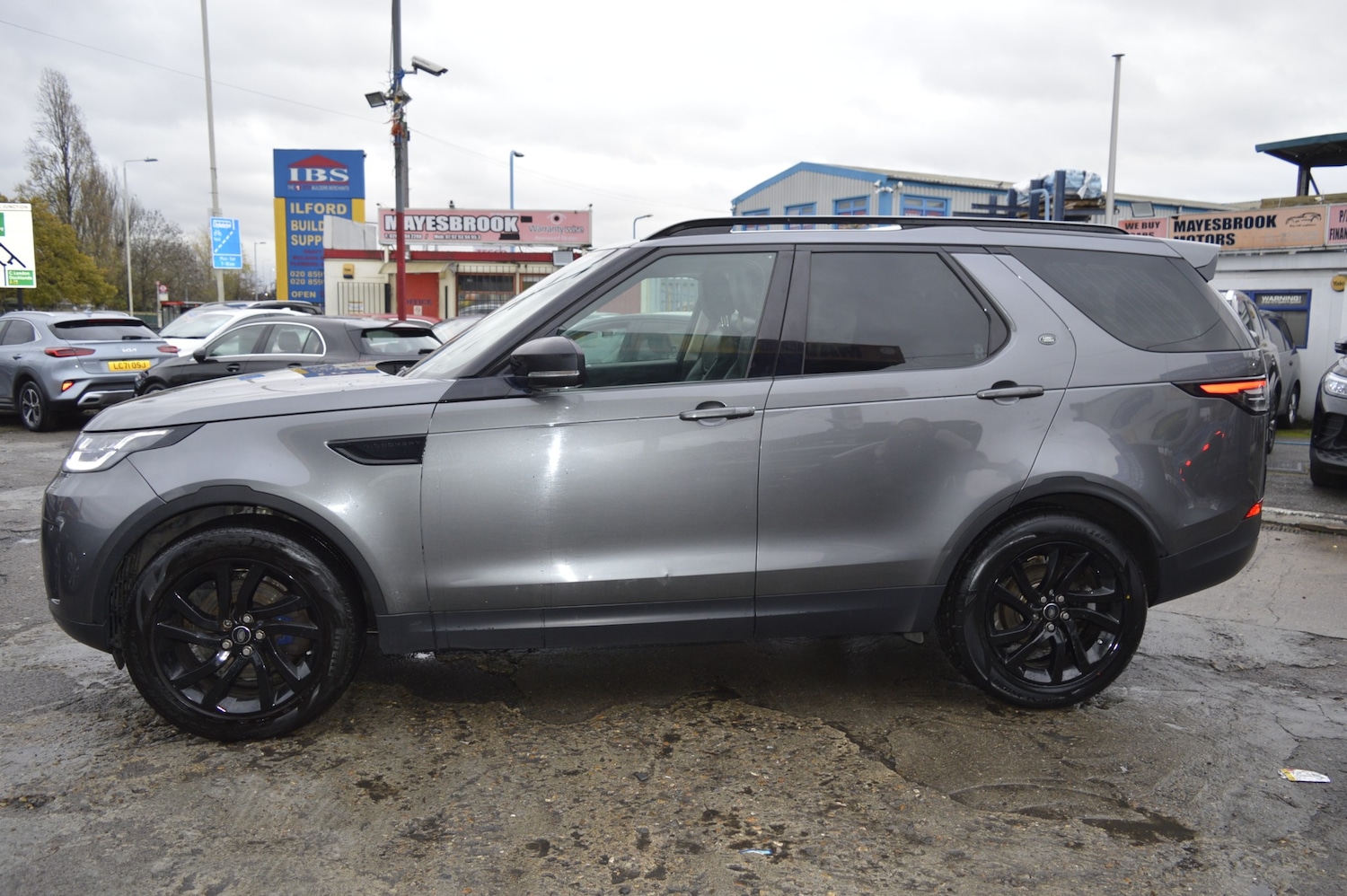 Used Land Rover Discovery 2018 for sale - 76736801: Photo 5
