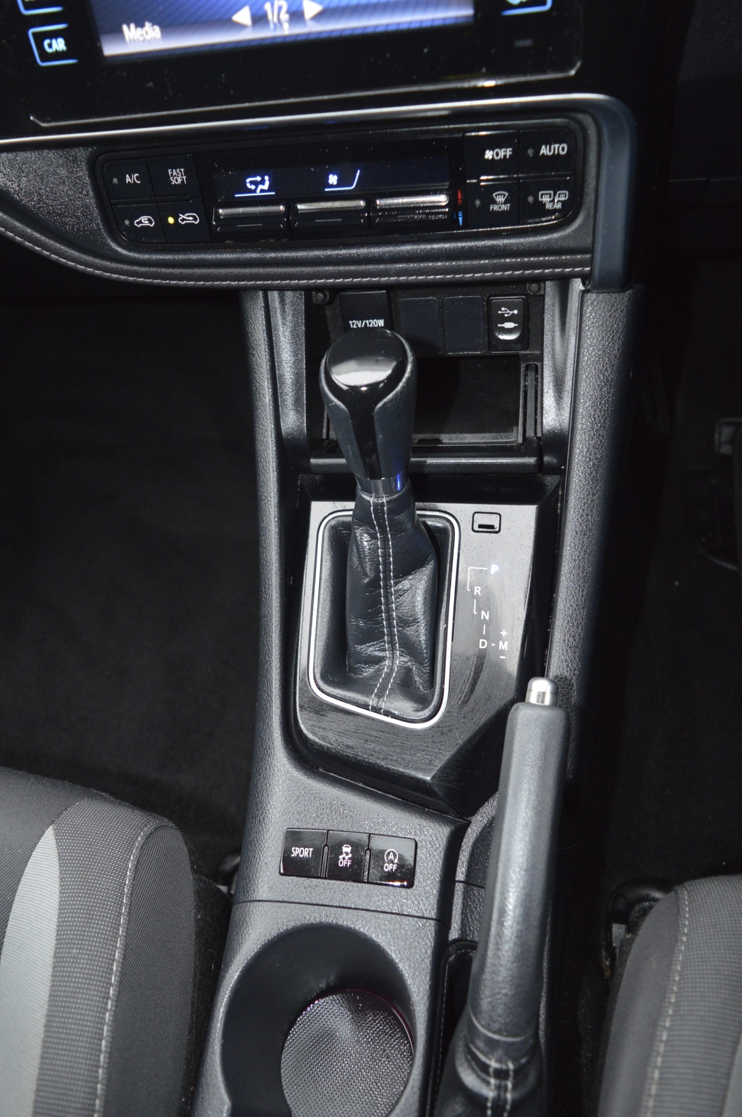 Used Toyota Auris 2015 for sale - 76748977: Photo 19