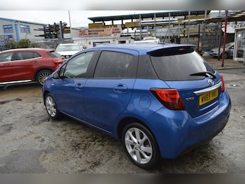 Used Toyota Yaris 2015 for sale - 75498677: Photo