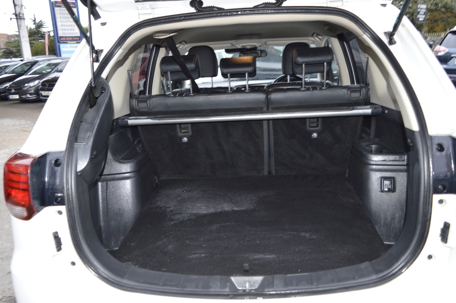 Used Mitsubishi Outlander 2018 for sale - 76309758: Photo 9