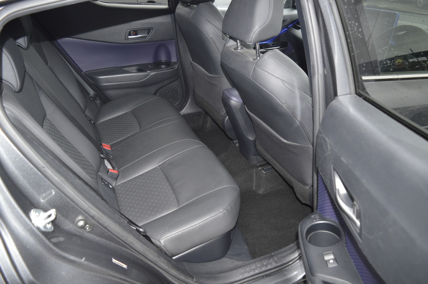 Used Toyota C-HR 2018 for sale - 76879609: Photo 12