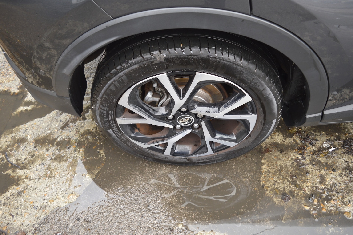 Used Toyota C-HR 2018 for sale - 76879609: Photo 24