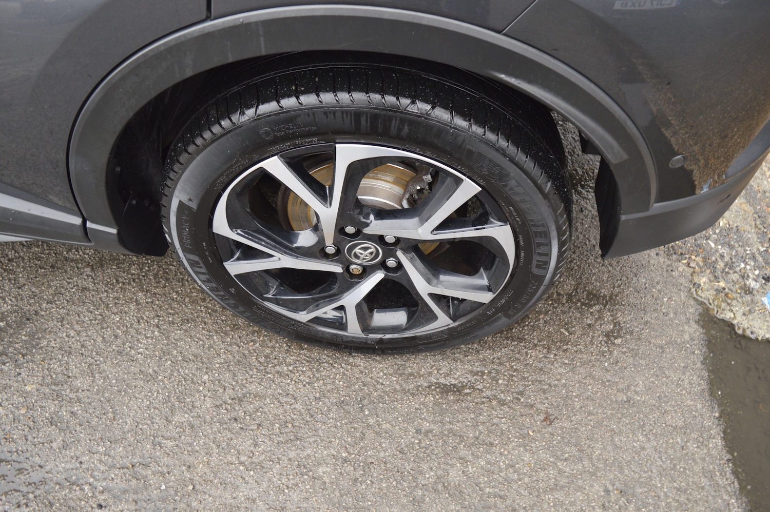 Used Toyota C-HR 2018 for sale - 76879609: Photo 25