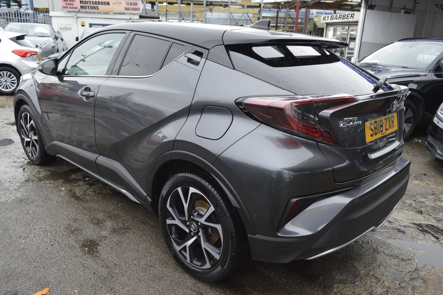 Used Toyota C-HR 2018 for sale - 76879609: Photo 4