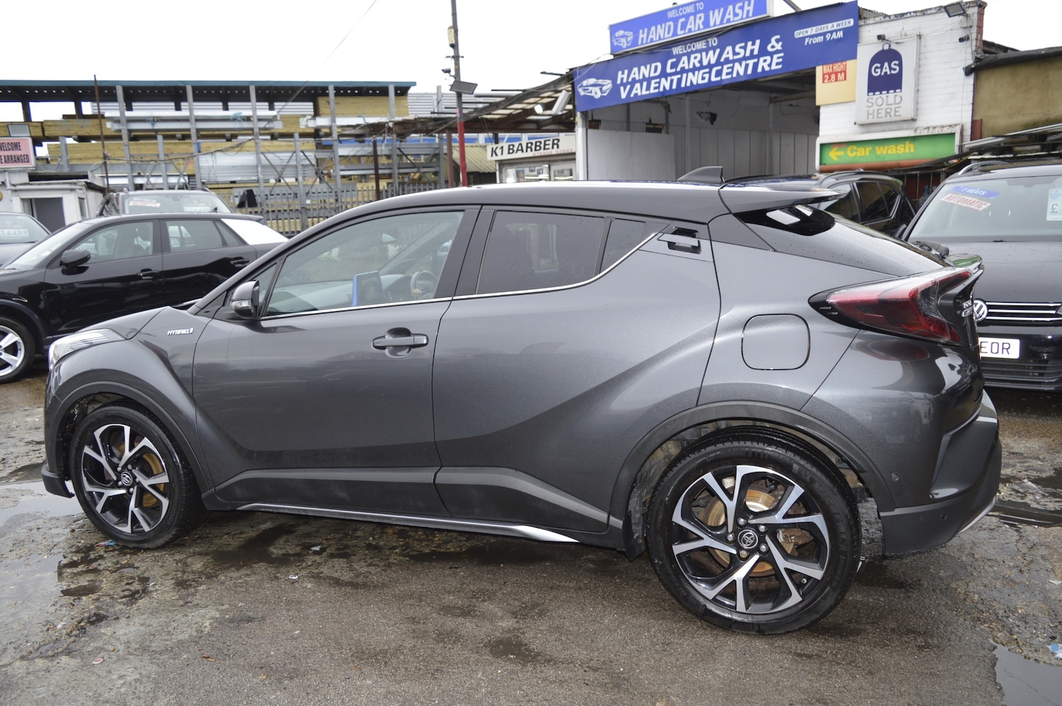 Used Toyota C-HR 2018 for sale - 76879609: Photo 5