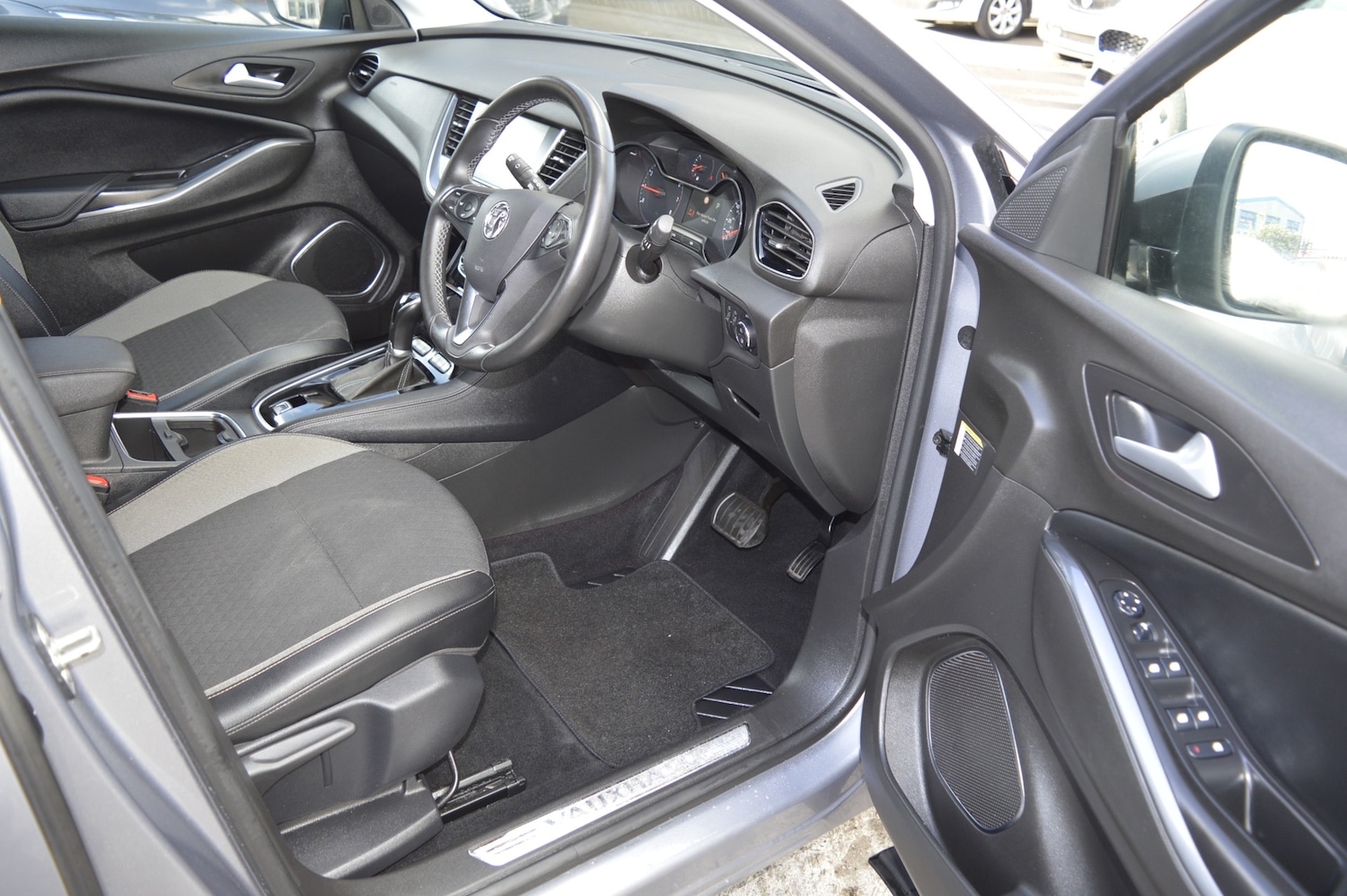 Used Vauxhall Grandland X 2018 for sale - 78025351: Photo 15