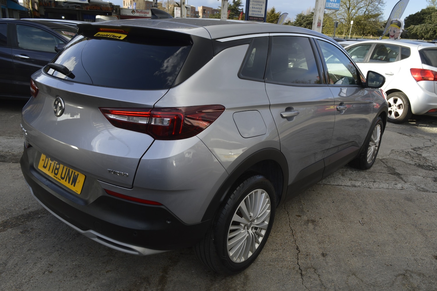 Used Vauxhall Grandland X 2018 for sale - 78025351: Photo 2