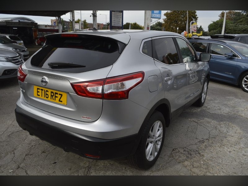 Used Nissan Qashqai 2016 for sale - 77046277: Photo 2