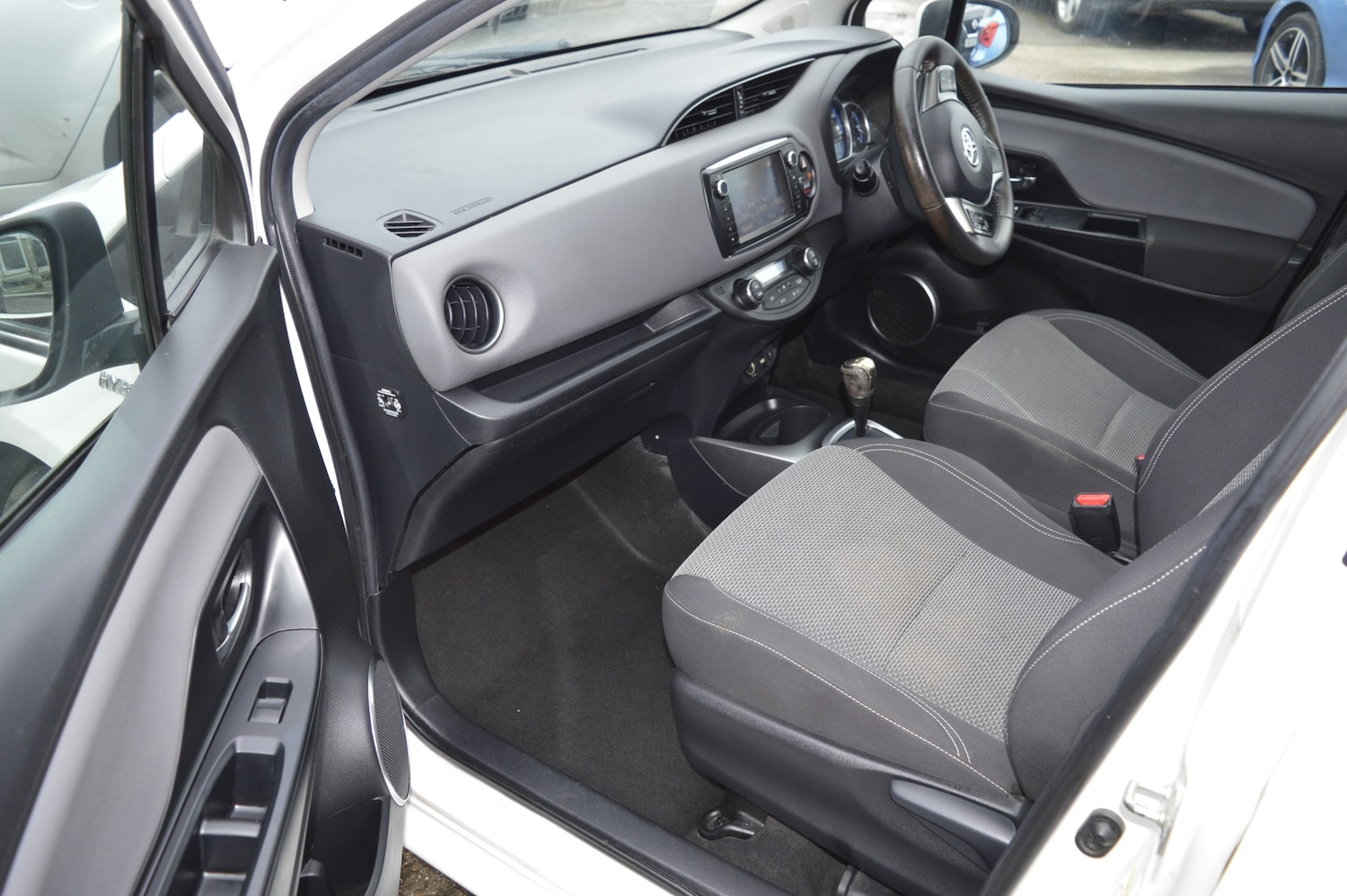 Used Toyota Yaris 2014 for sale - 77557024: Photo 11