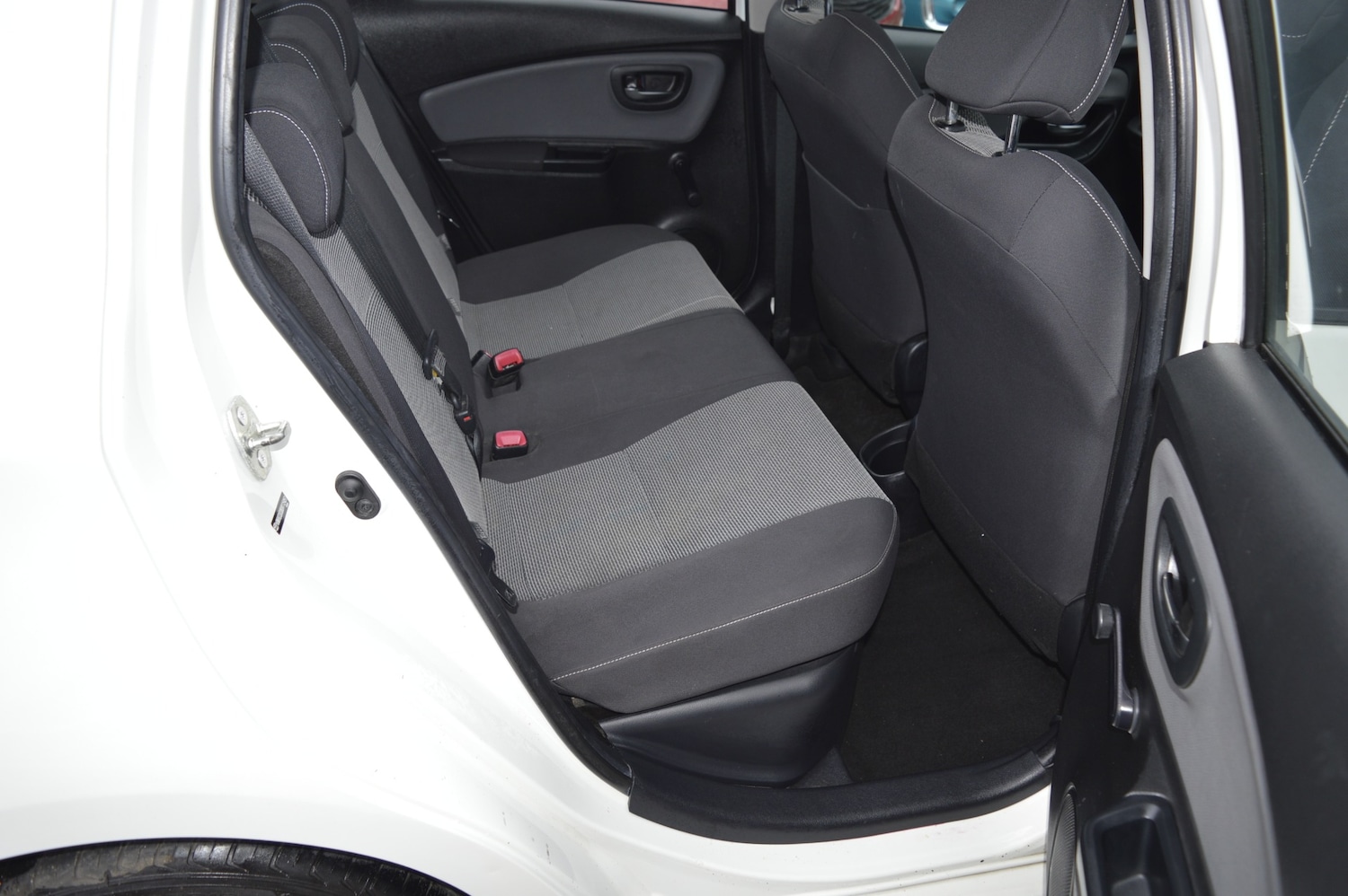 Used Toyota Yaris 2014 for sale - 77557024: Photo 12