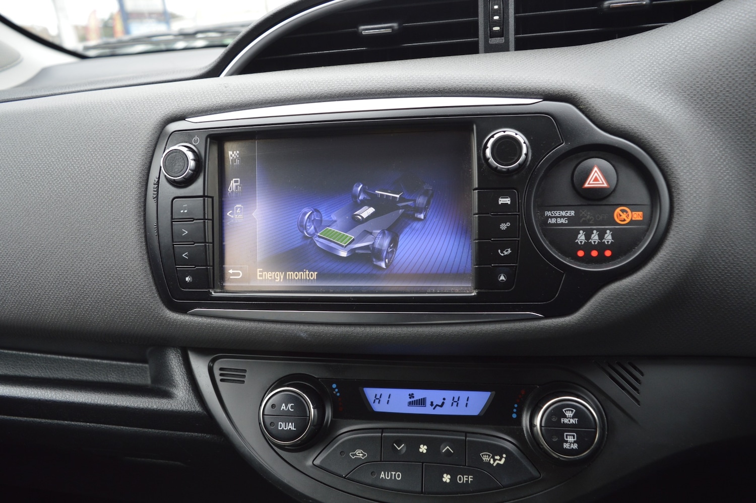 Used Toyota Yaris 2014 for sale - 77557024: Photo 18