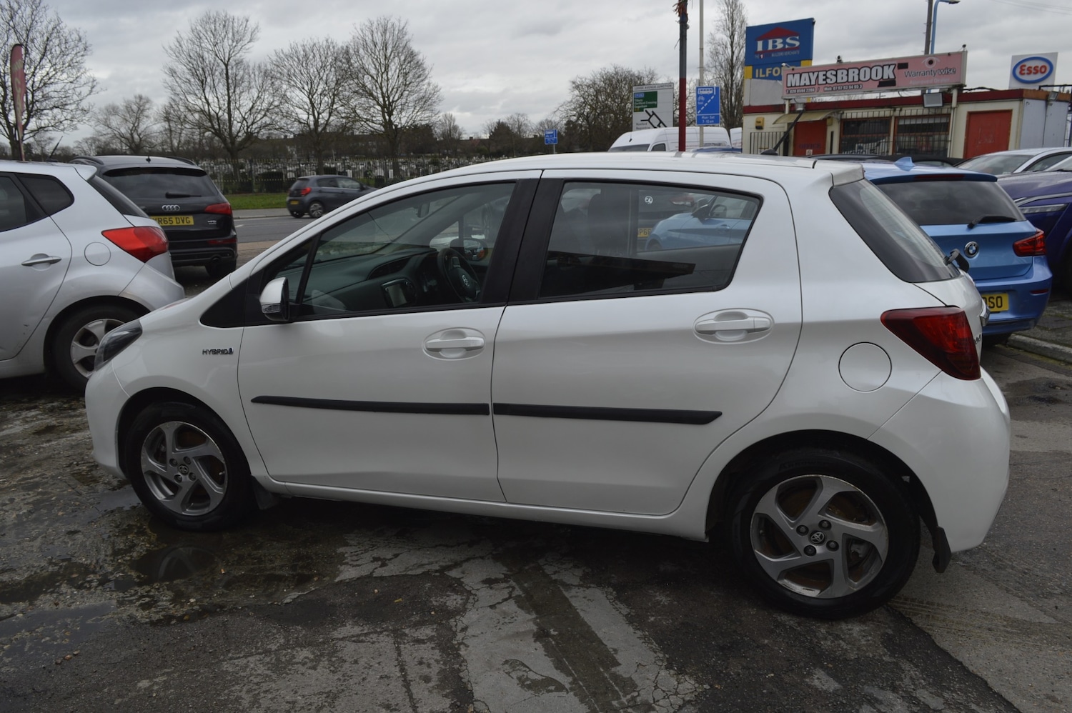 Used Toyota Yaris 2014 for sale - 77557024: Photo 5
