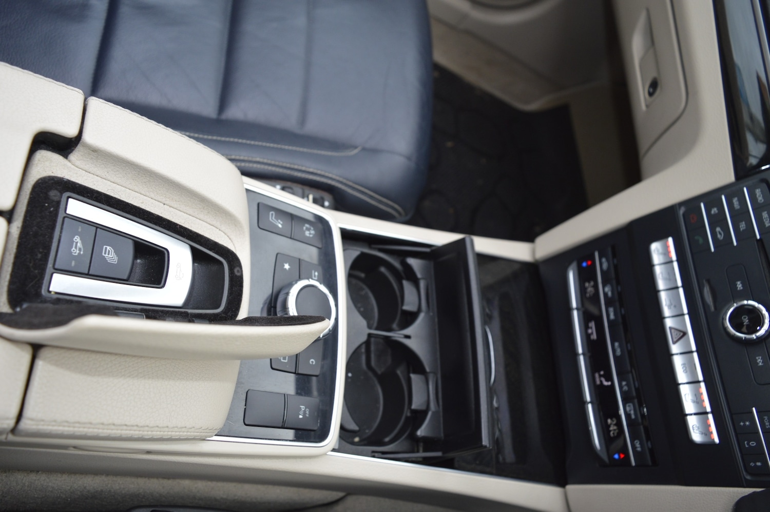 Used Mercedes-Benz E Class 2015 for sale - 76922538: Photo 21