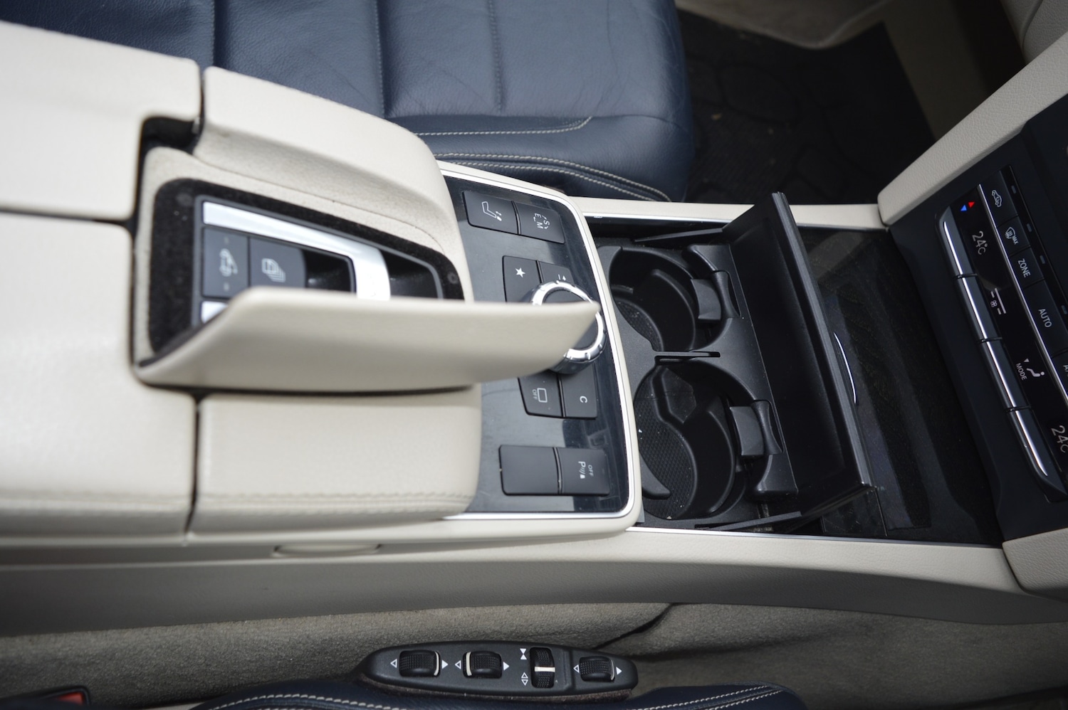 Used Mercedes-Benz E Class 2015 for sale - 76922538: Photo 22