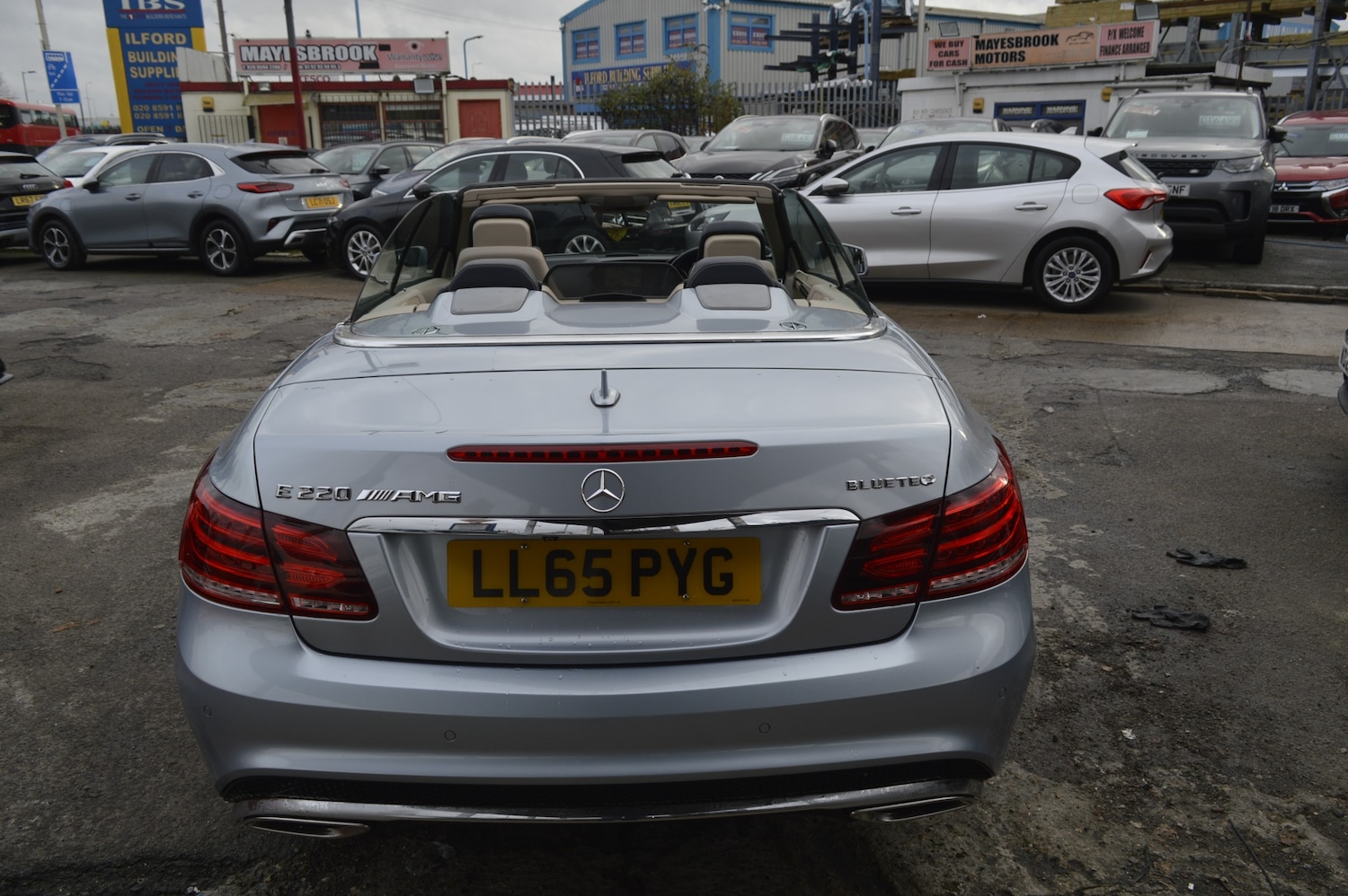 Used Mercedes-Benz E Class 2015 for sale - 76922538: Photo 8