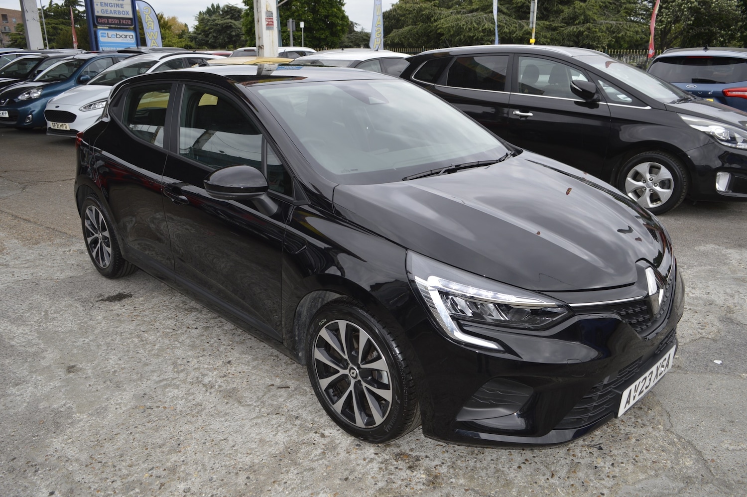 Used Renault Clio 2023 for sale - 76724125: Photo 1