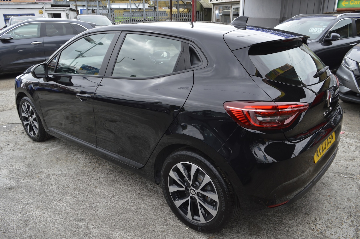 Used Renault Clio 2023 for sale - 76724125: Photo 4