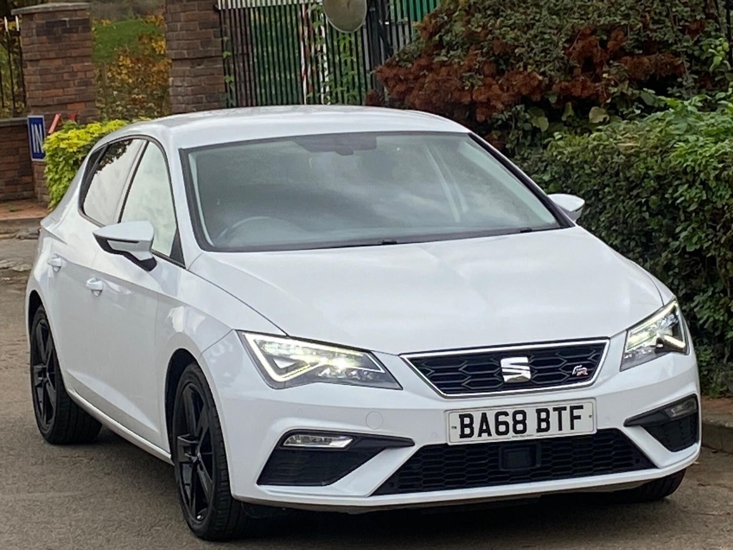Used SEAT Leon 2019 for sale - 76122429: Photo 1