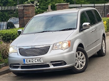 Used Chrysler Grand Voyager 2012 for sale - 76123082: Photo