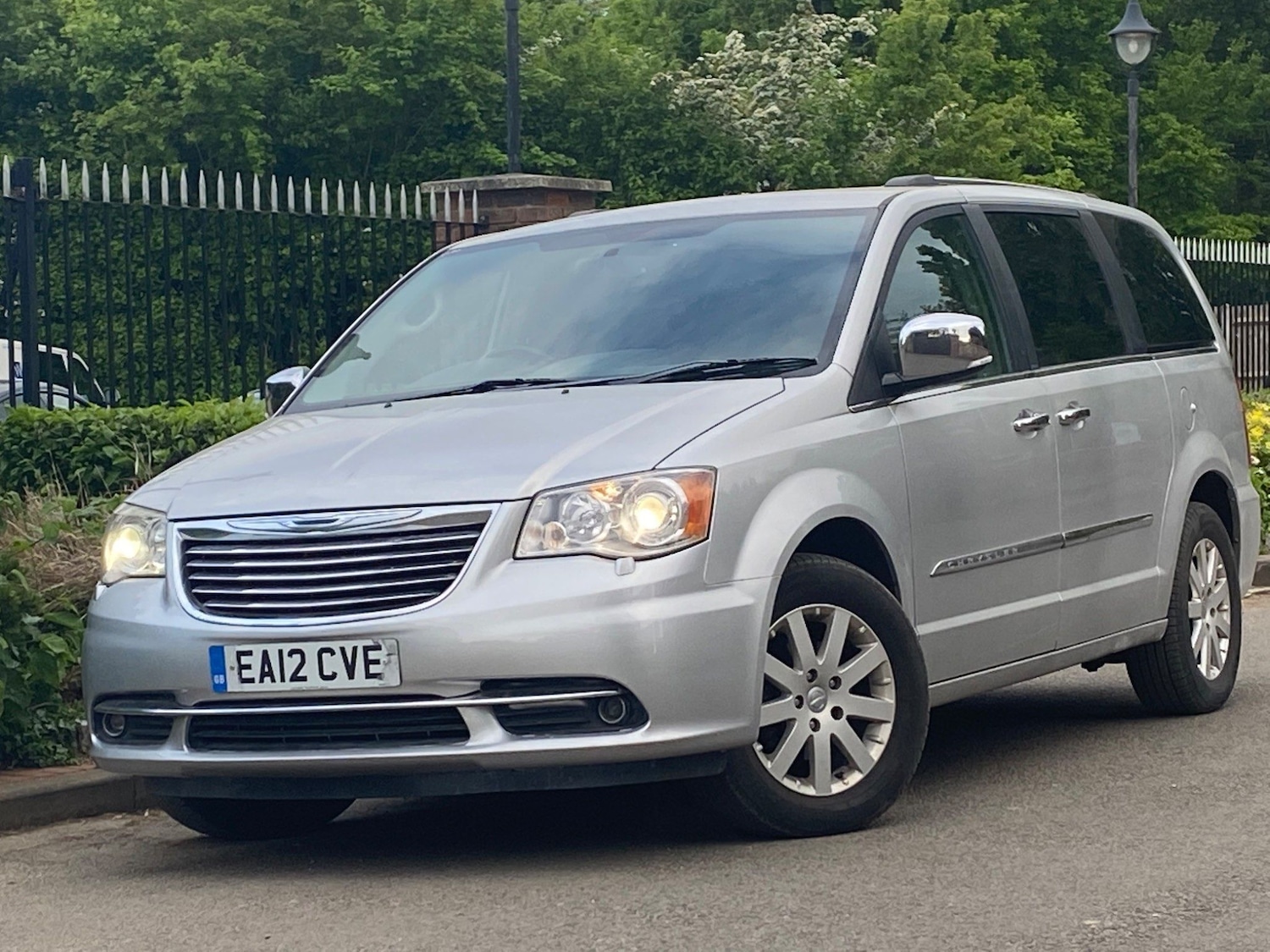 Used Chrysler Grand Voyager 2012 for sale - 76123082: Photo 3