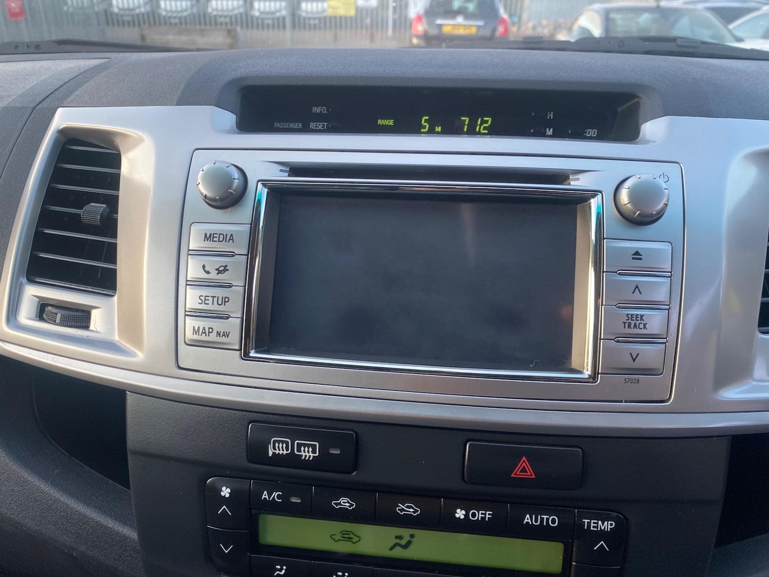 Used Toyota Hilux 2012 for sale - 76122961: Photo 32