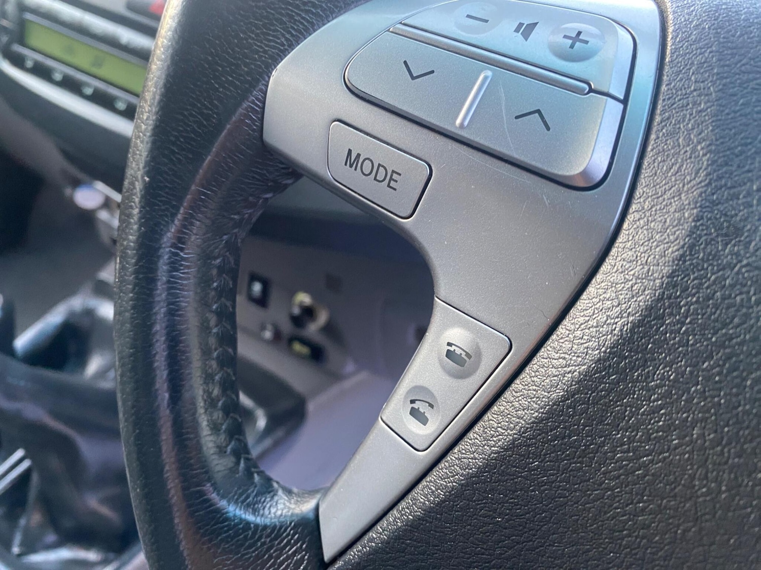 Used Toyota Hilux 2012 for sale - 76122961: Photo 60